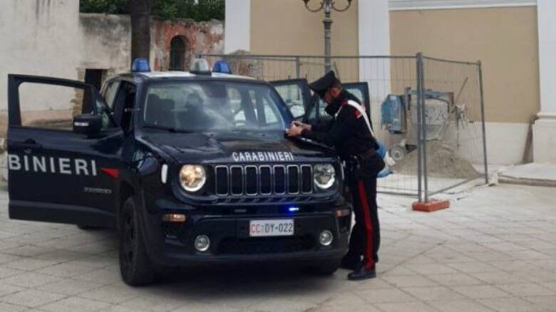 Carabinieri chiesa - infarto muratore