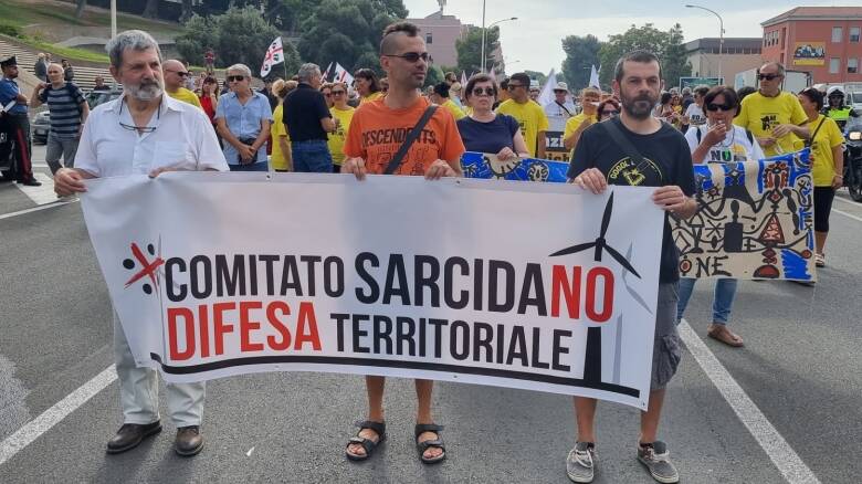 Manifestazione a Cagliari contro le speculazioni energetiche