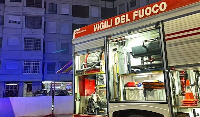 Incendio in un appartamento al settimo piano: donna all'ospedale col codice  rosso - LinkOristano