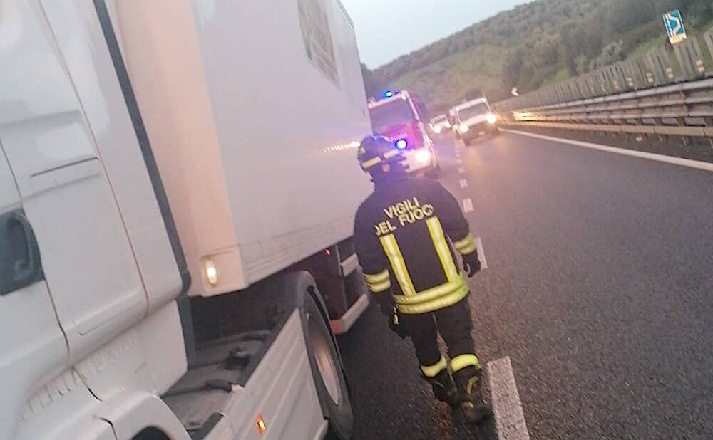 Statale 131 Bauladu incidente stradale tir camion