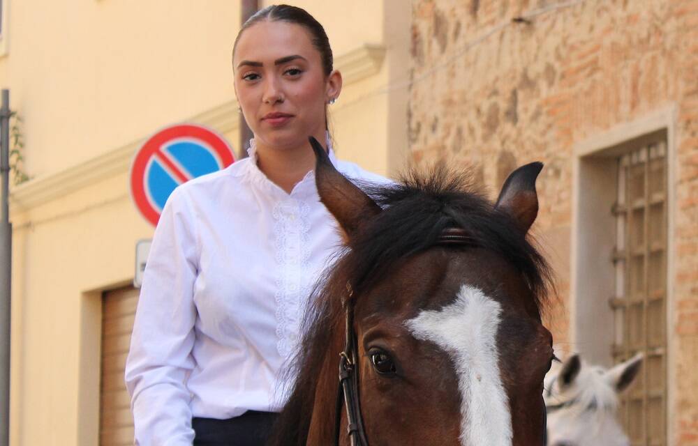 Gremio in festa per San Giovanni. Dopo un anno la bandiera lascia la casa dell'Oberaiu Majori