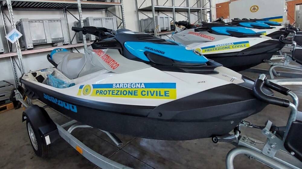 Consegna moto d'acqua associazioni protezione civile