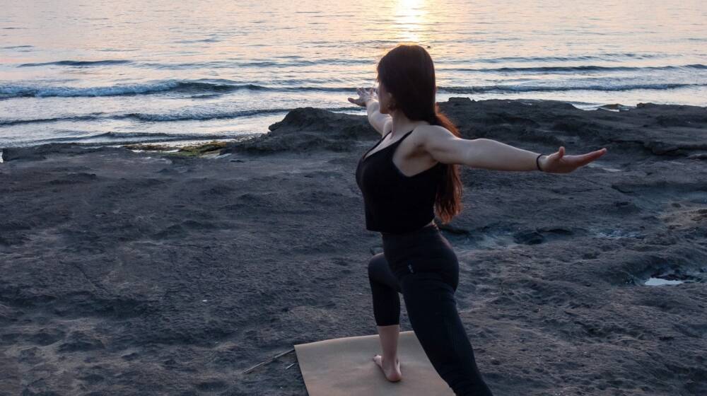 Locandina yoga in sardo - Altrimari - San Vero Milis