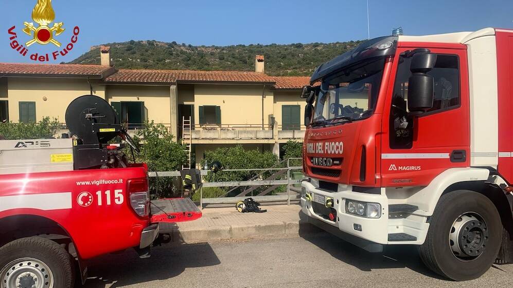 Bosa incendio abitazione