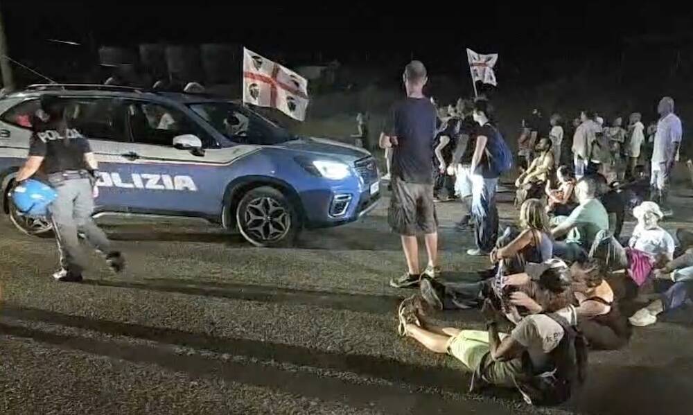 La protesta contro gli impianti eolici al poto industriale di Oristano - Santa Giusta