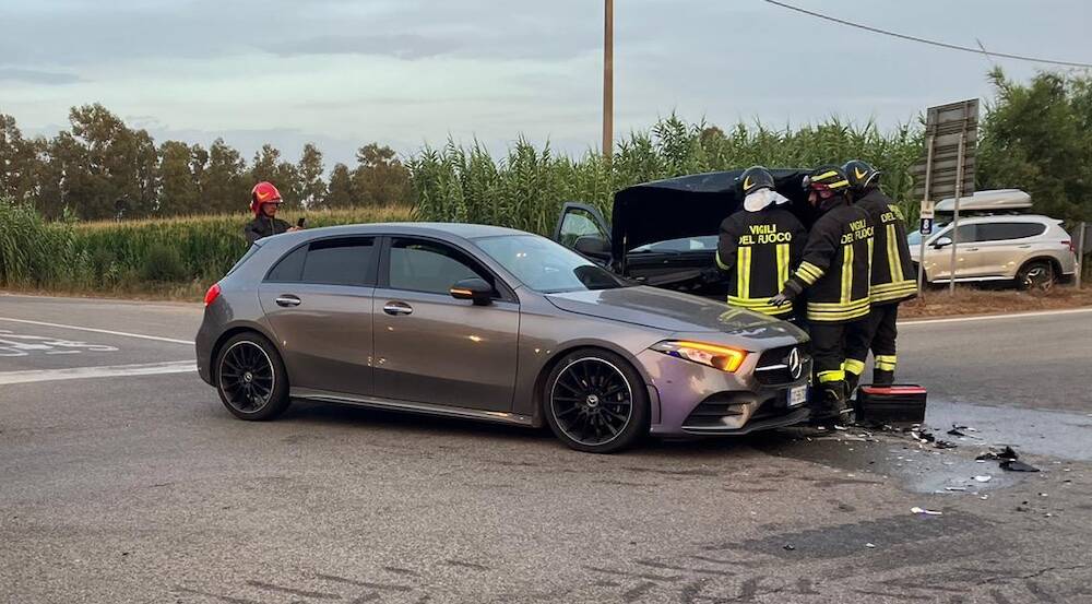 Arborea incidente stradale  incrocio strada 8 ovest