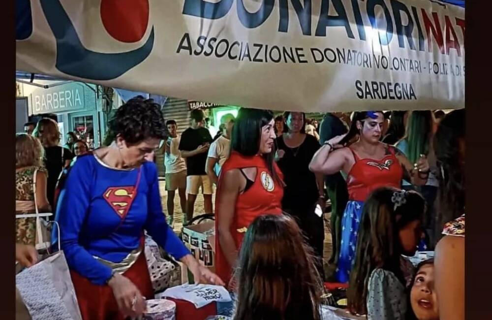 I Supereroi acrobatici scendono dalla Torre di Mariano a Oristano