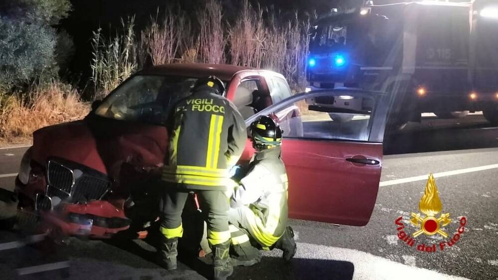 Riola Sardo Narbolia incidente stradale spo 10 sp11 incrocio vigili del fuoco