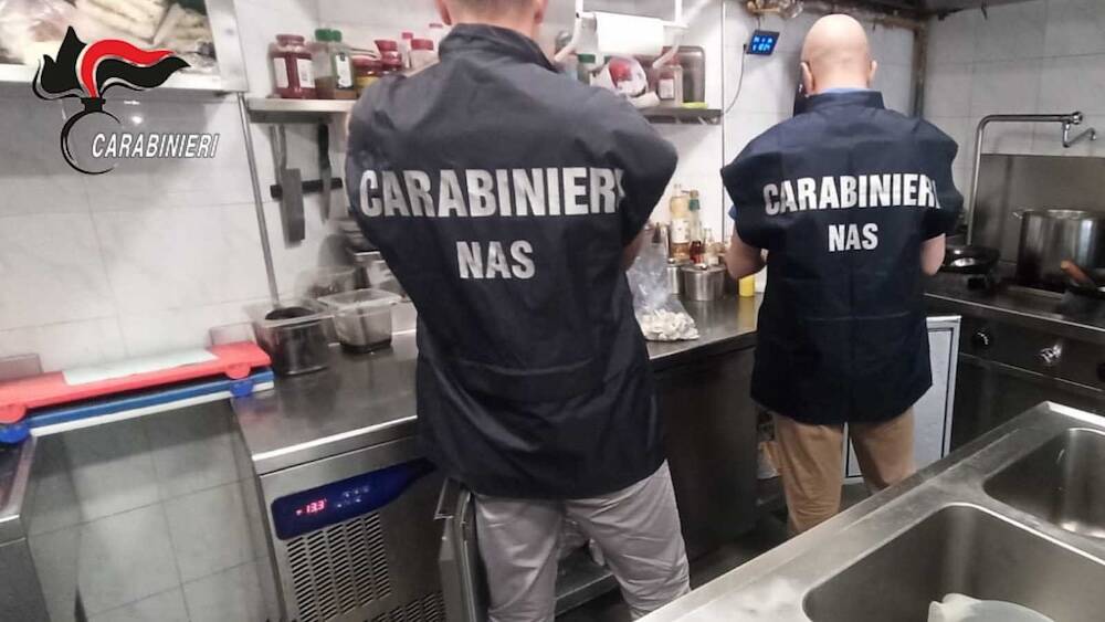 senorbi sequestro carabinieri nas cucina hotel