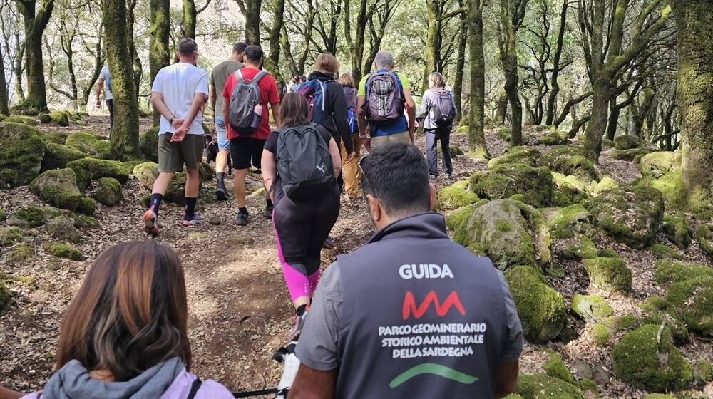 Visitatori alla scoperta del Monte Arci