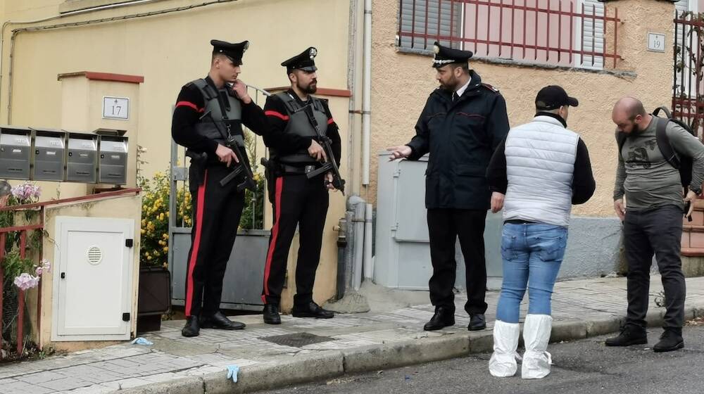 Nuoro strage . forestale uccide moglie e figli