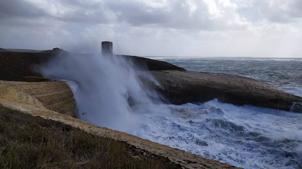 Mareggiata oggi su Santa Caterina di Pittinuri - Foto di Fabrizio Foddis